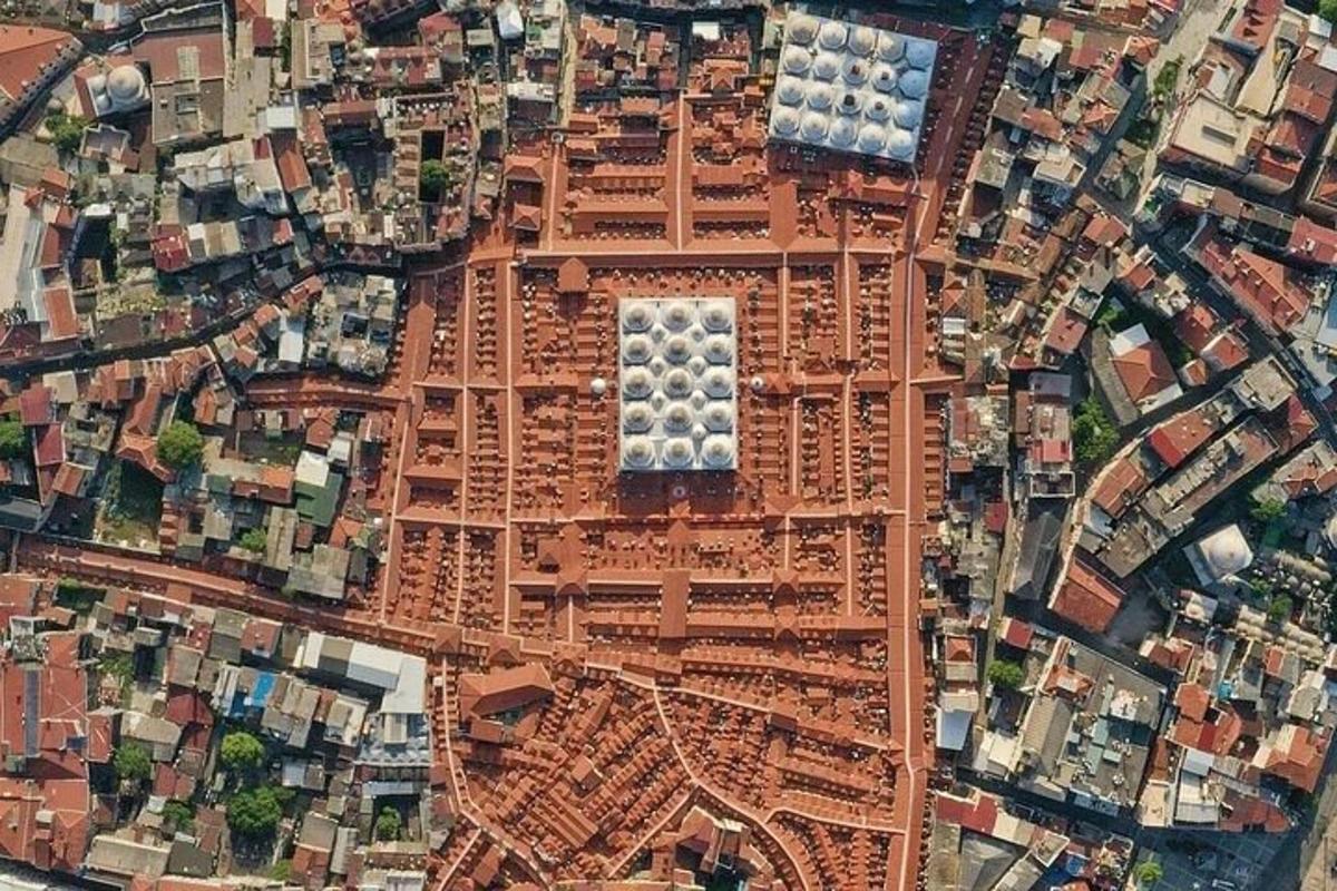 家や建物のある都市の上空からの眺め