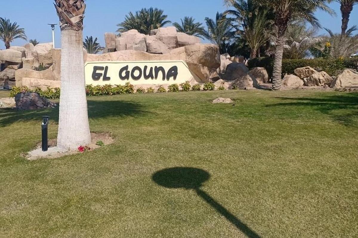 tanda yang mengatakan goulombia di hadapan taman