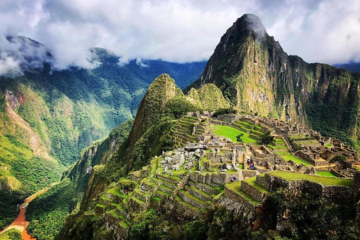 pemandangan gunung machu picchu