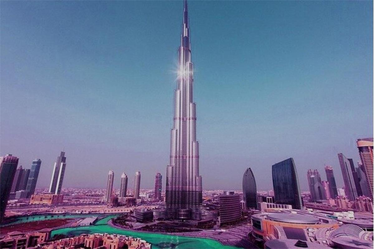 a view of the tallest building in the city
