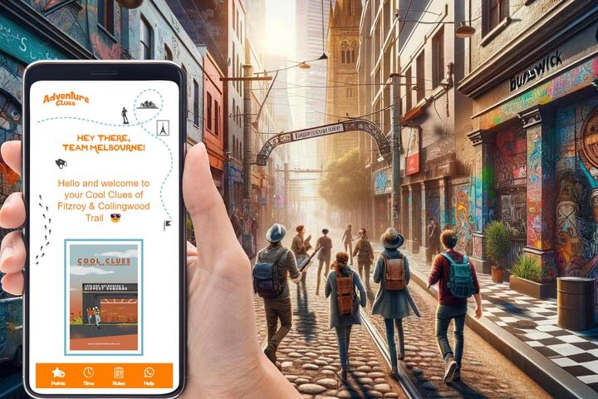 eine Hand, die ein Telefon hochhält, um ein Foto von einer Stadtstraße zu machen
