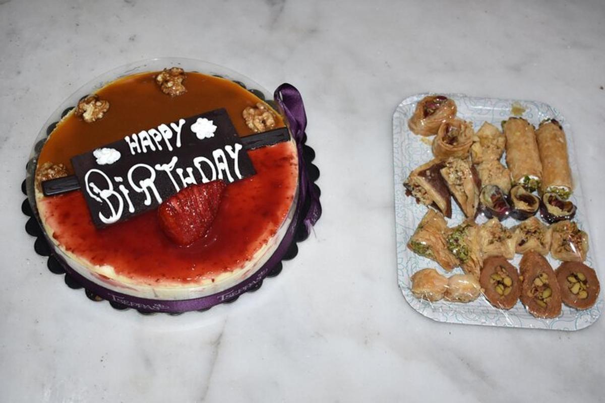 kek selamat hari jadi dan sepinggan biskut