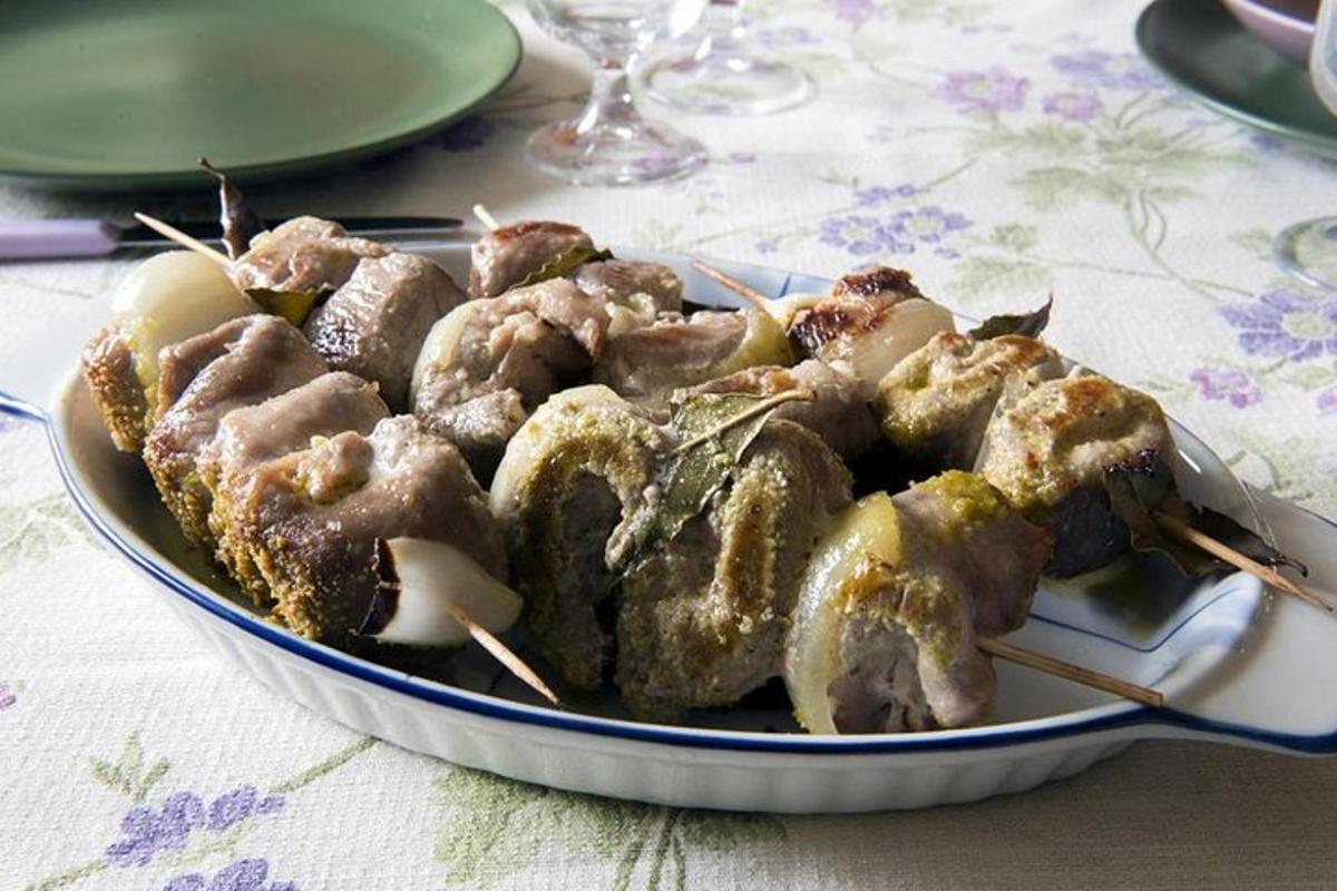 laual seisev toidutaldrik