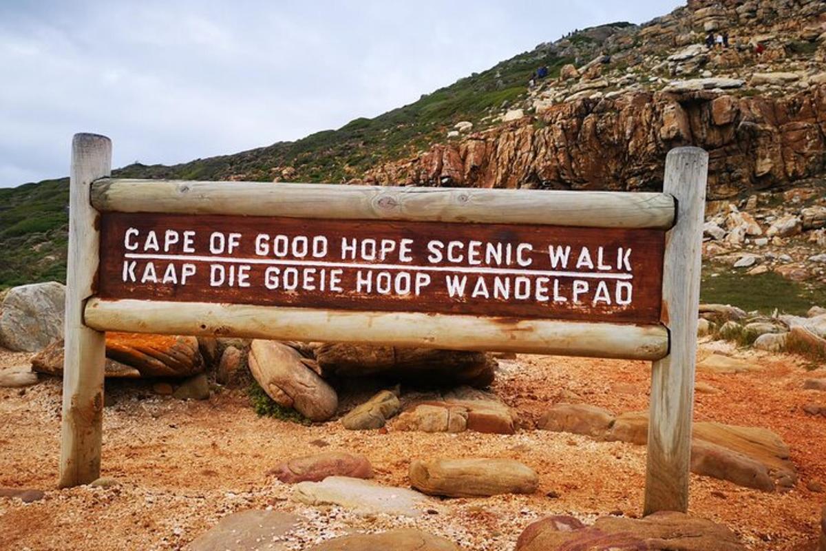 uma placa que diz cabo da boa esperança rastejando walkazaeperepereperhydeeper