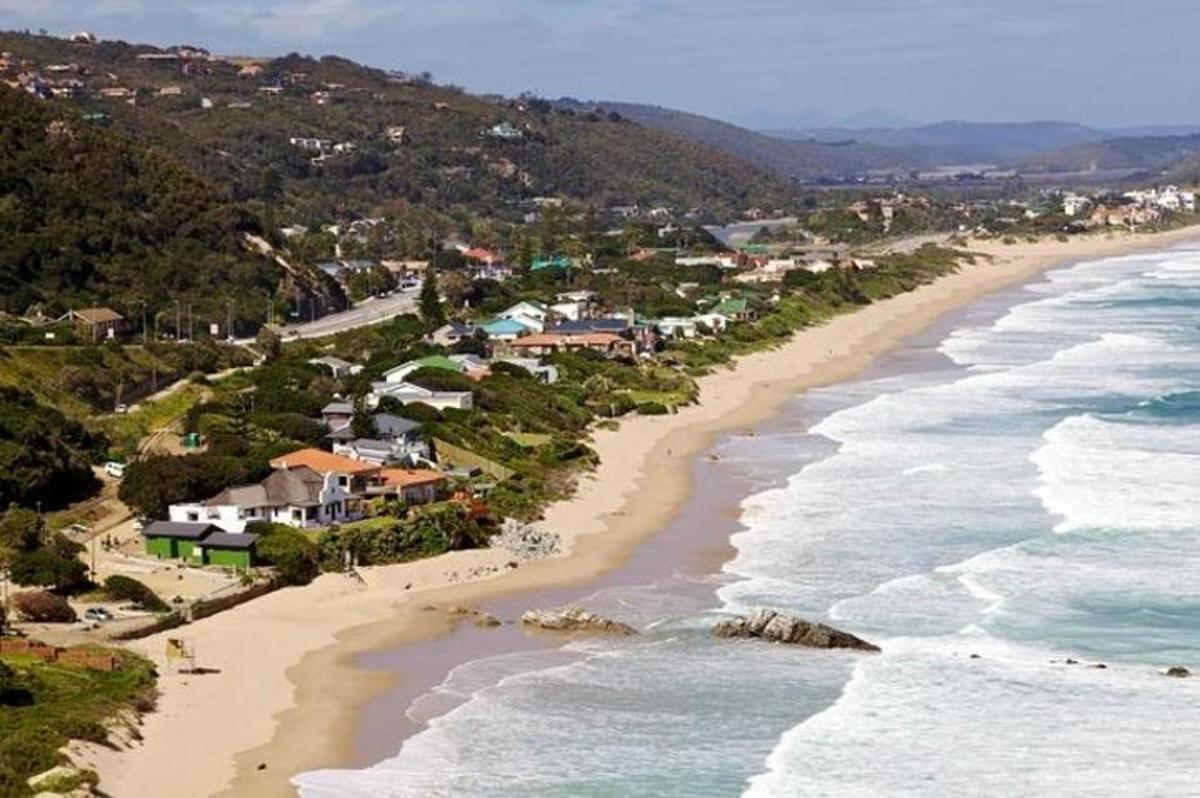 pemandangan udara pantai dan lautan