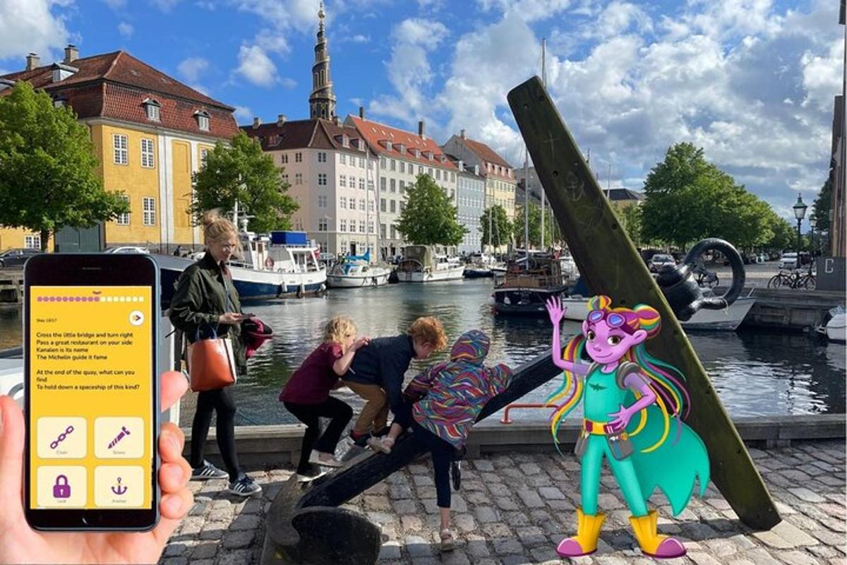 cilvēku grupa, kas stāv pie upes