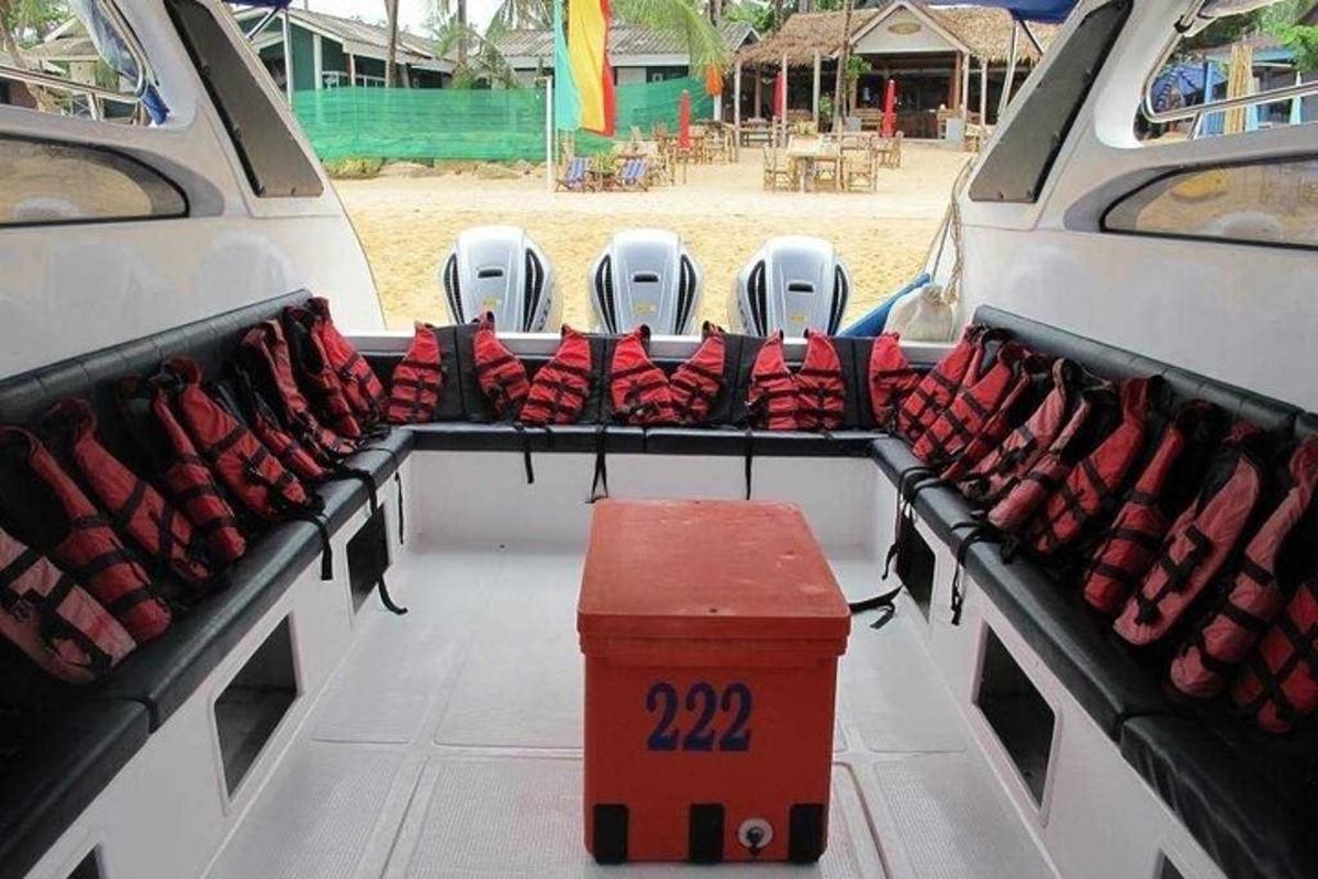 a row of seats on the back of a boat