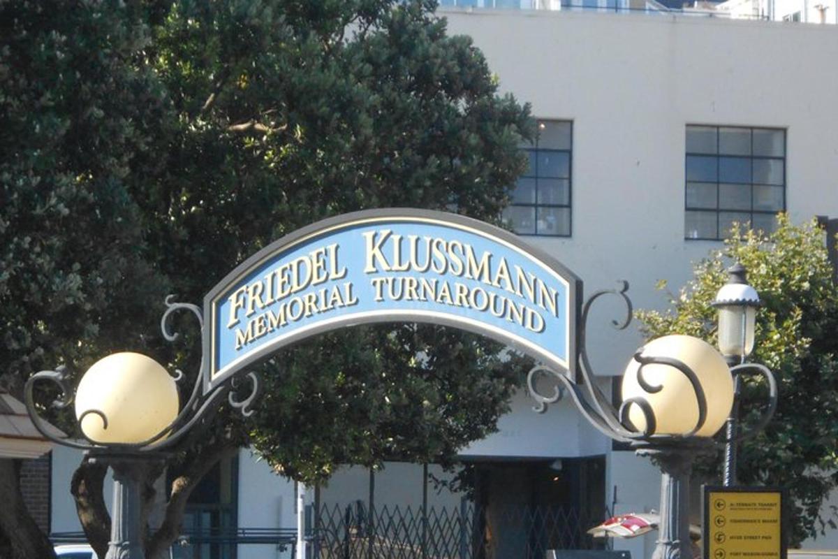Un cartel para Frederick Kirkham Kennett Kennettanoogaanooga