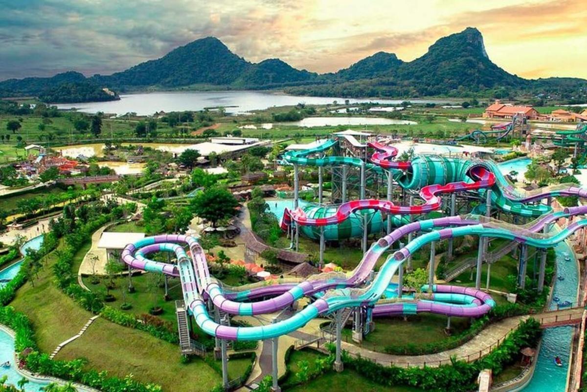 Attraction picture 3