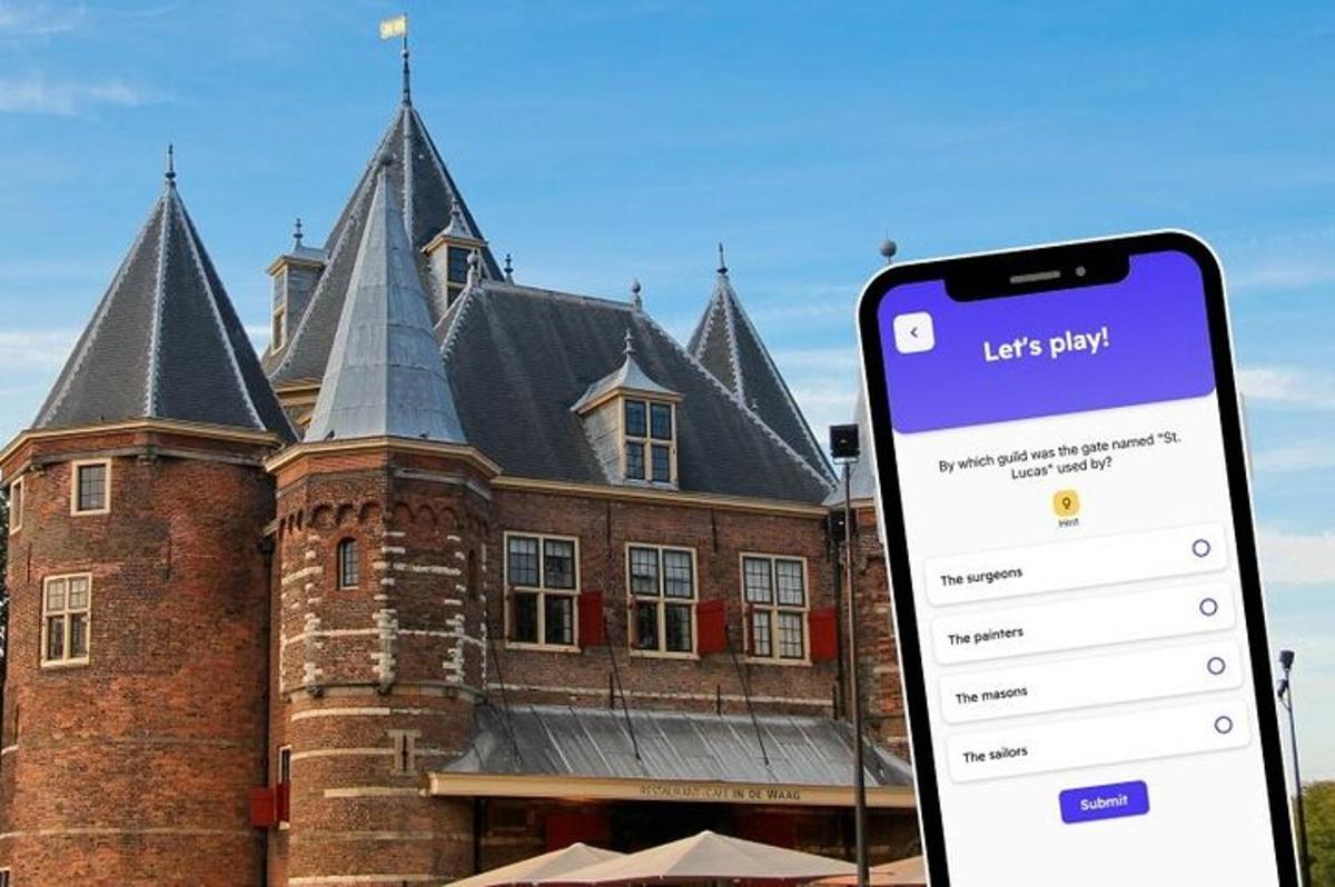 Un teléfono celular frente a un edificio de ladrillos