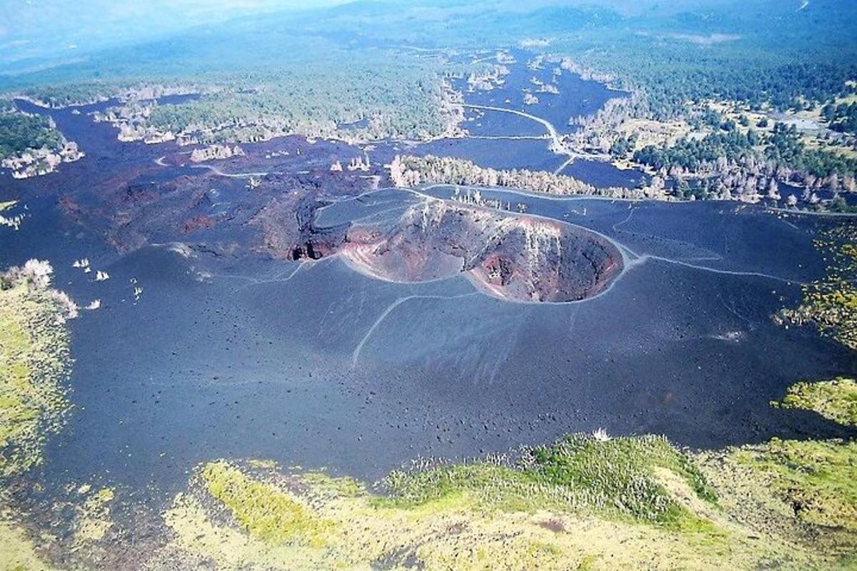 una vista aèria d'una massa d'aigua