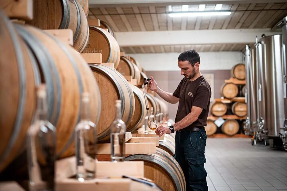 Colmar : visite de distillerie familiale avec dégustation, 1 h – photo 3