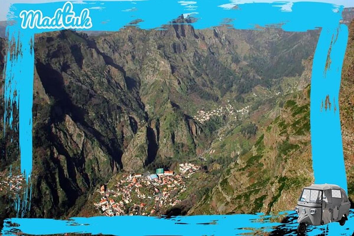 町がある山の景色