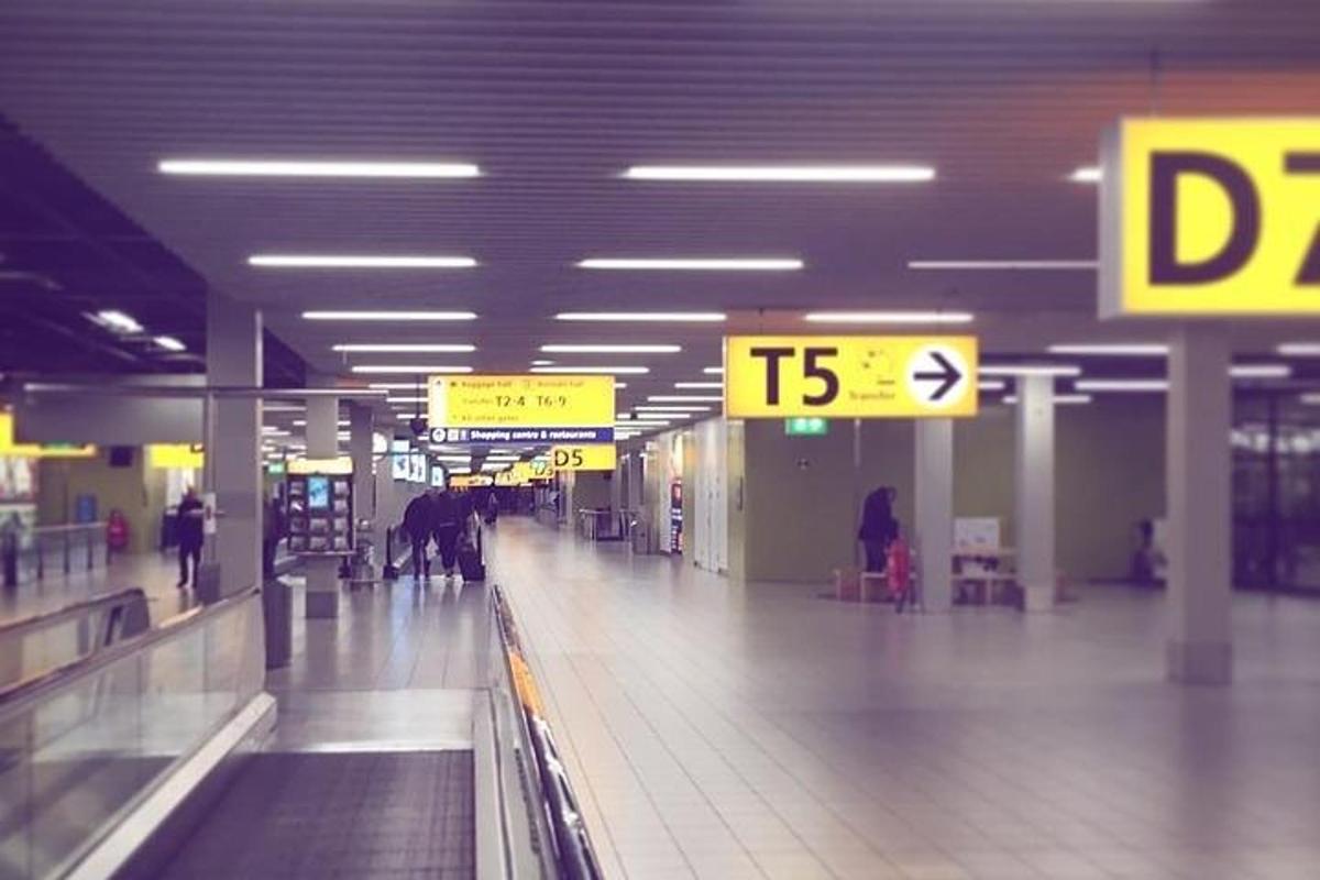 lennujaama tühi pagasi kättesaamise ala