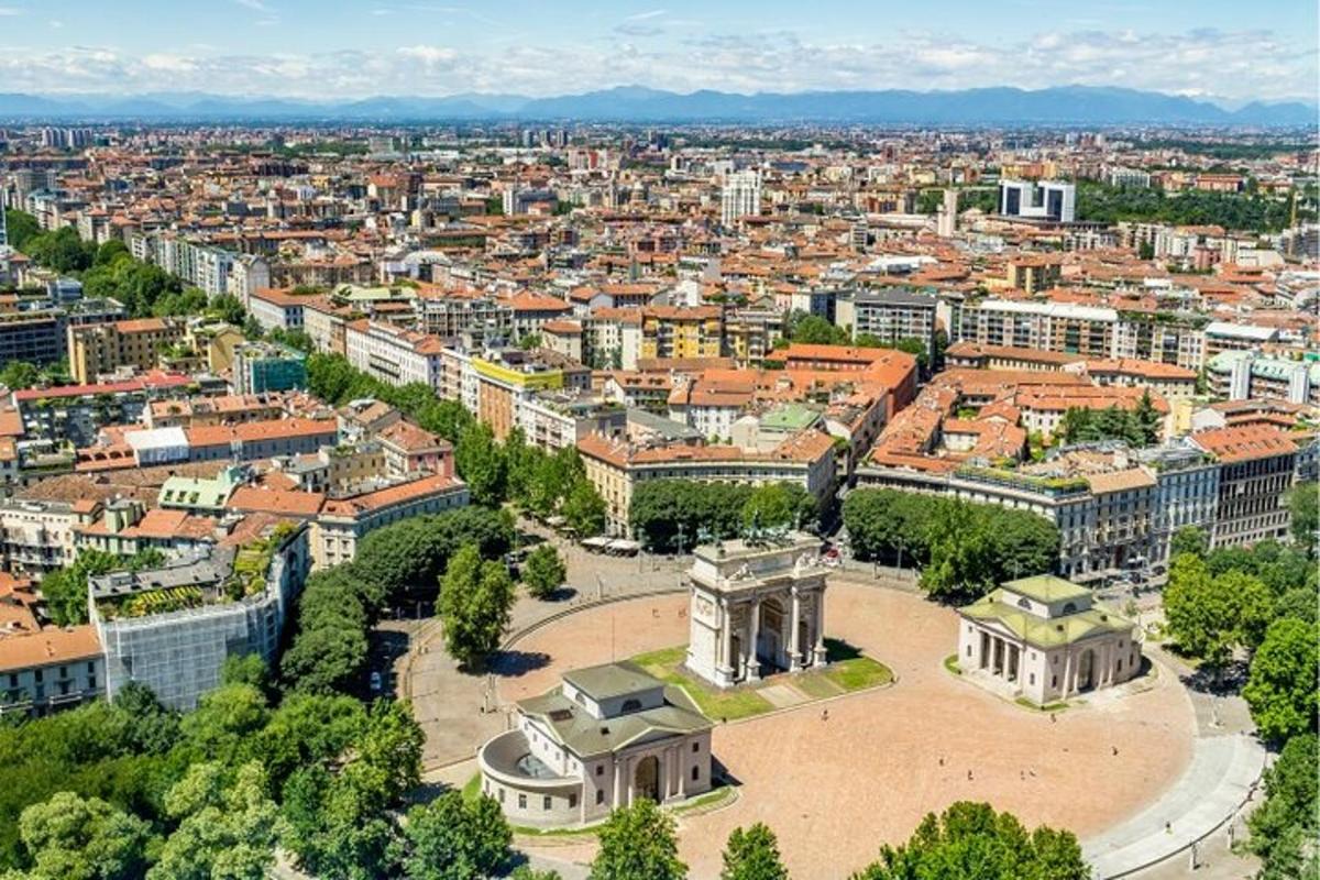 una vista aérea de una ciudad con edificios