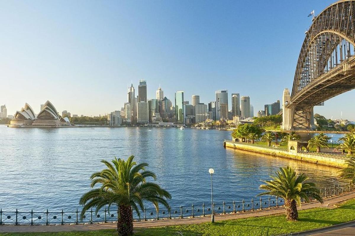 udsigt over Sydney Harbour Bridge og byen