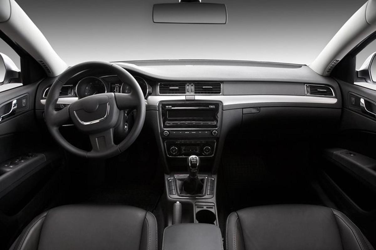 vaade auto armatuurlauale