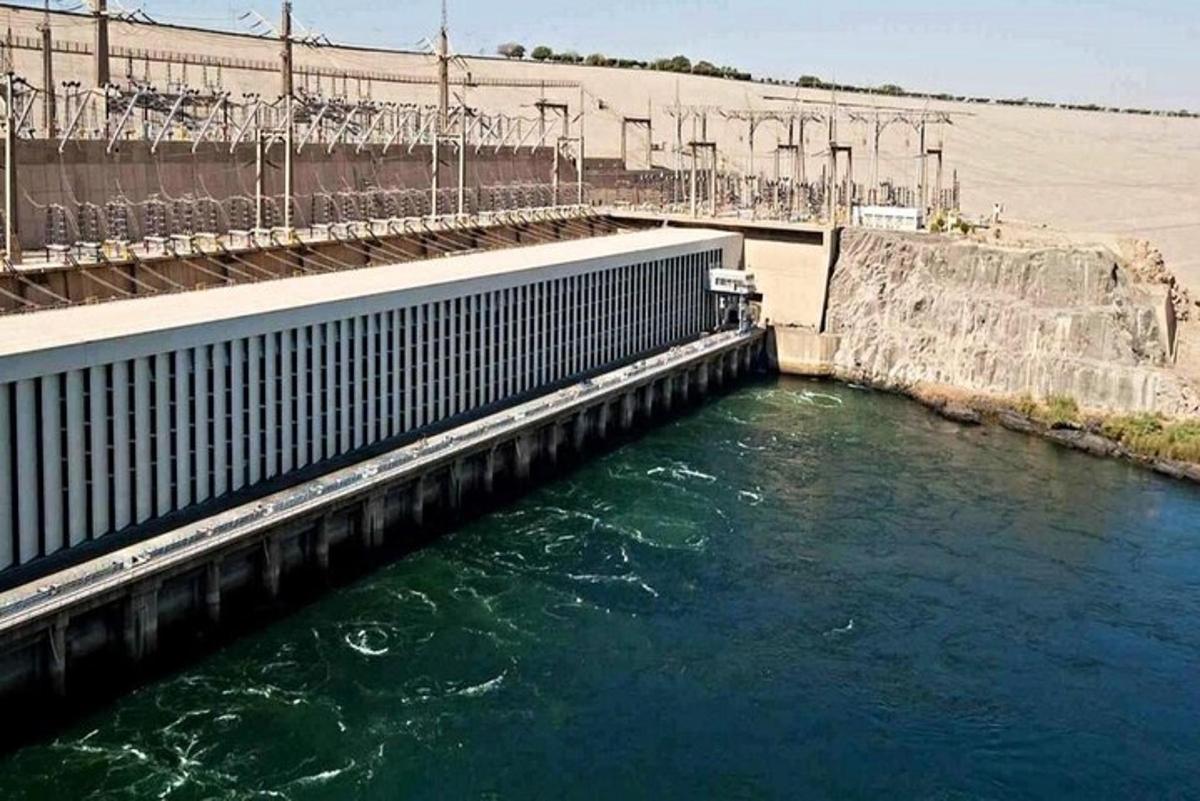 isang tanawin ng isang dam ng isang ilog