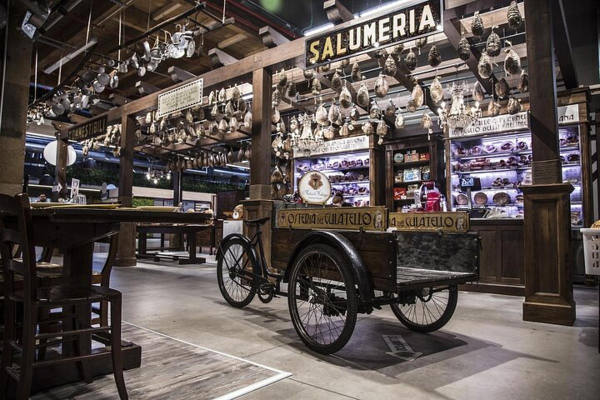 una vecchia carrozza è esposta in un negozio