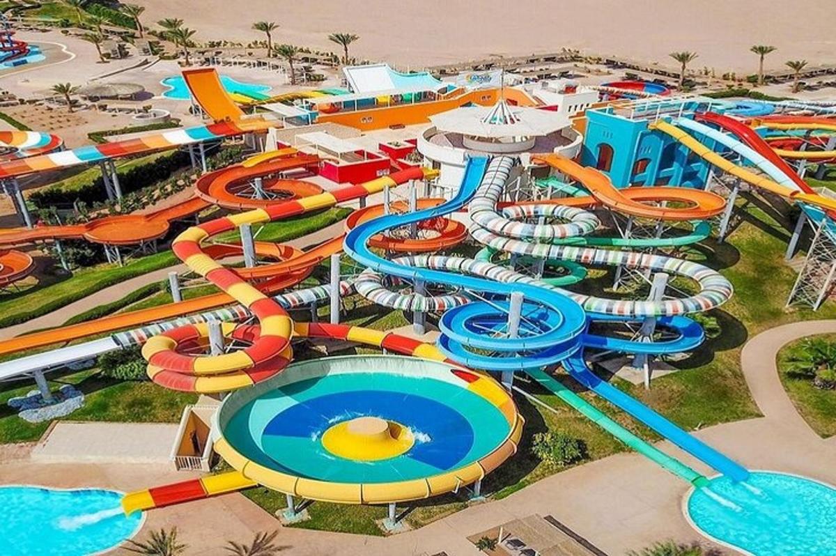 een luchtfoto van een waterpark