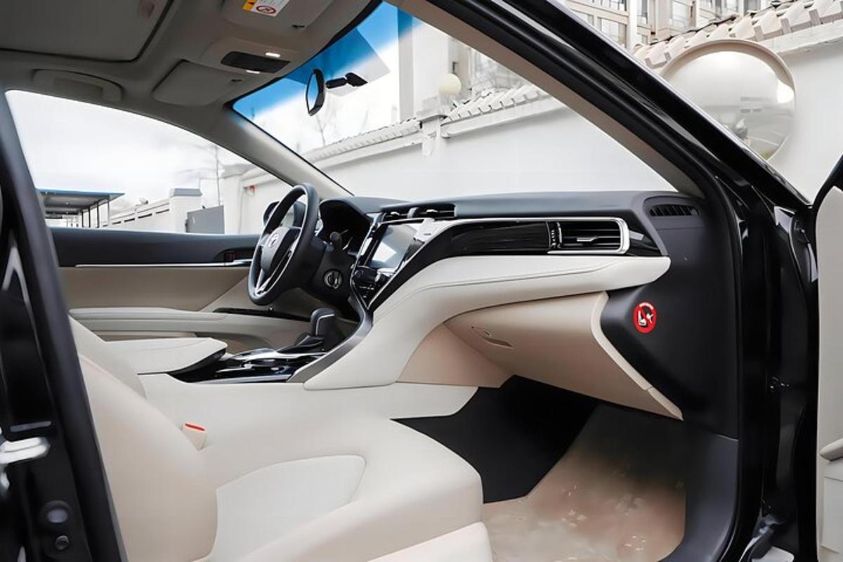a view of the cockpit of acedes benz car