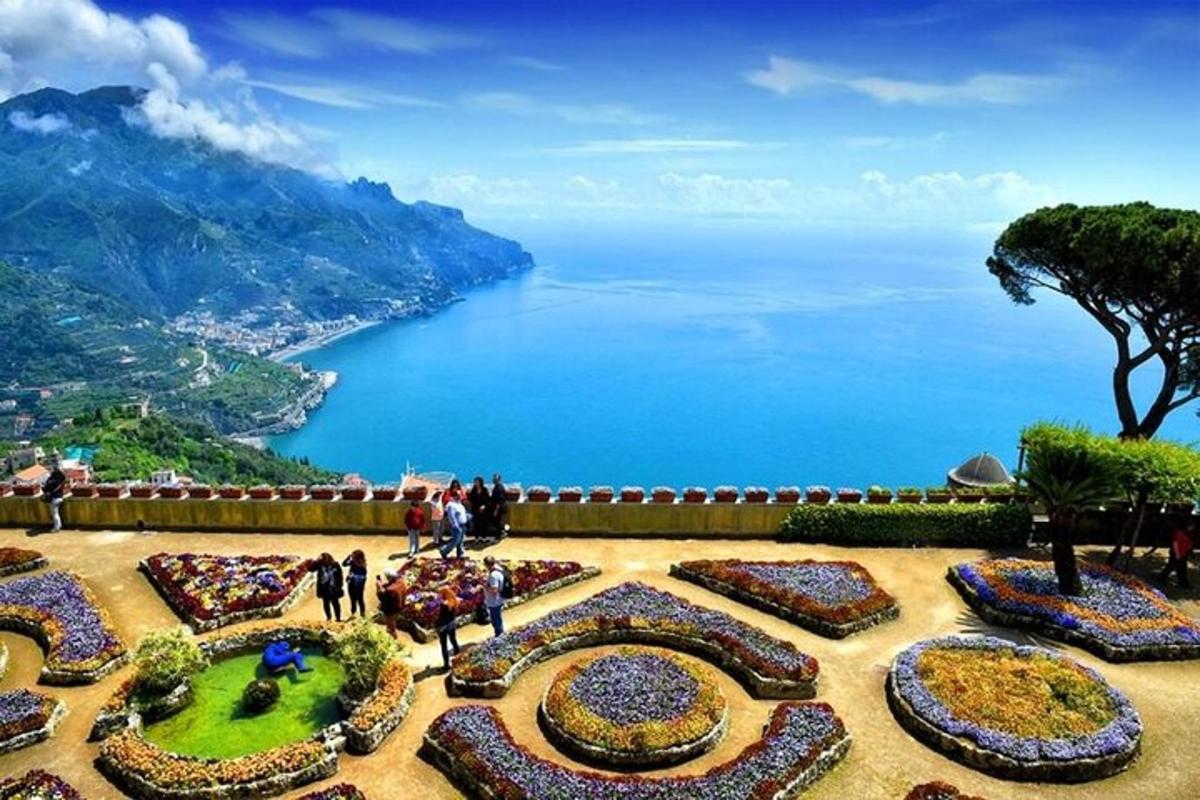 Skats uz Amalfi piekrasti no Ravello, Ravello, Itālija, brīvdienas