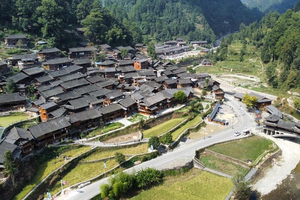 山区村庄的鸟瞰图