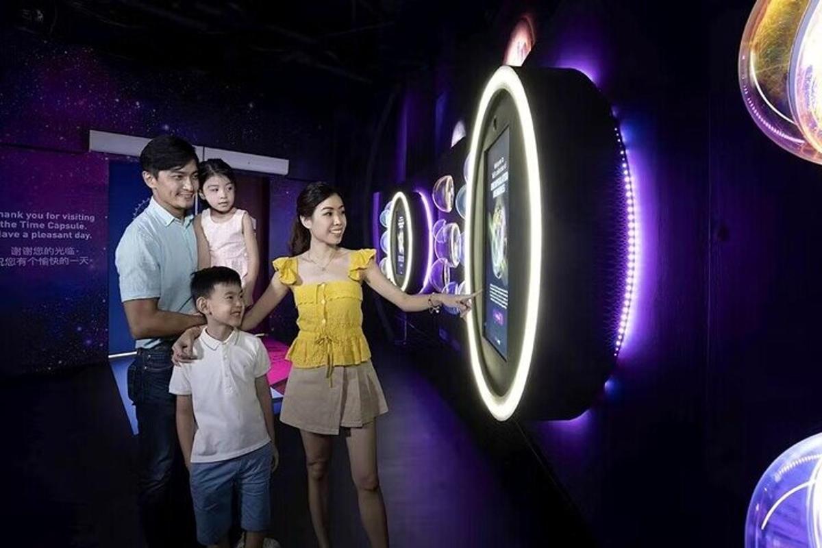 Attraction picture 4