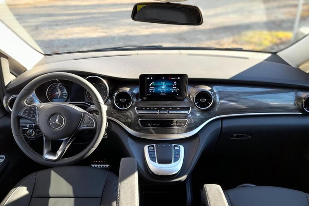 pandangan stereng kereta acedes benz