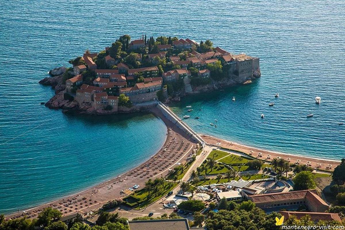 un'isola in mezzo all'oceano