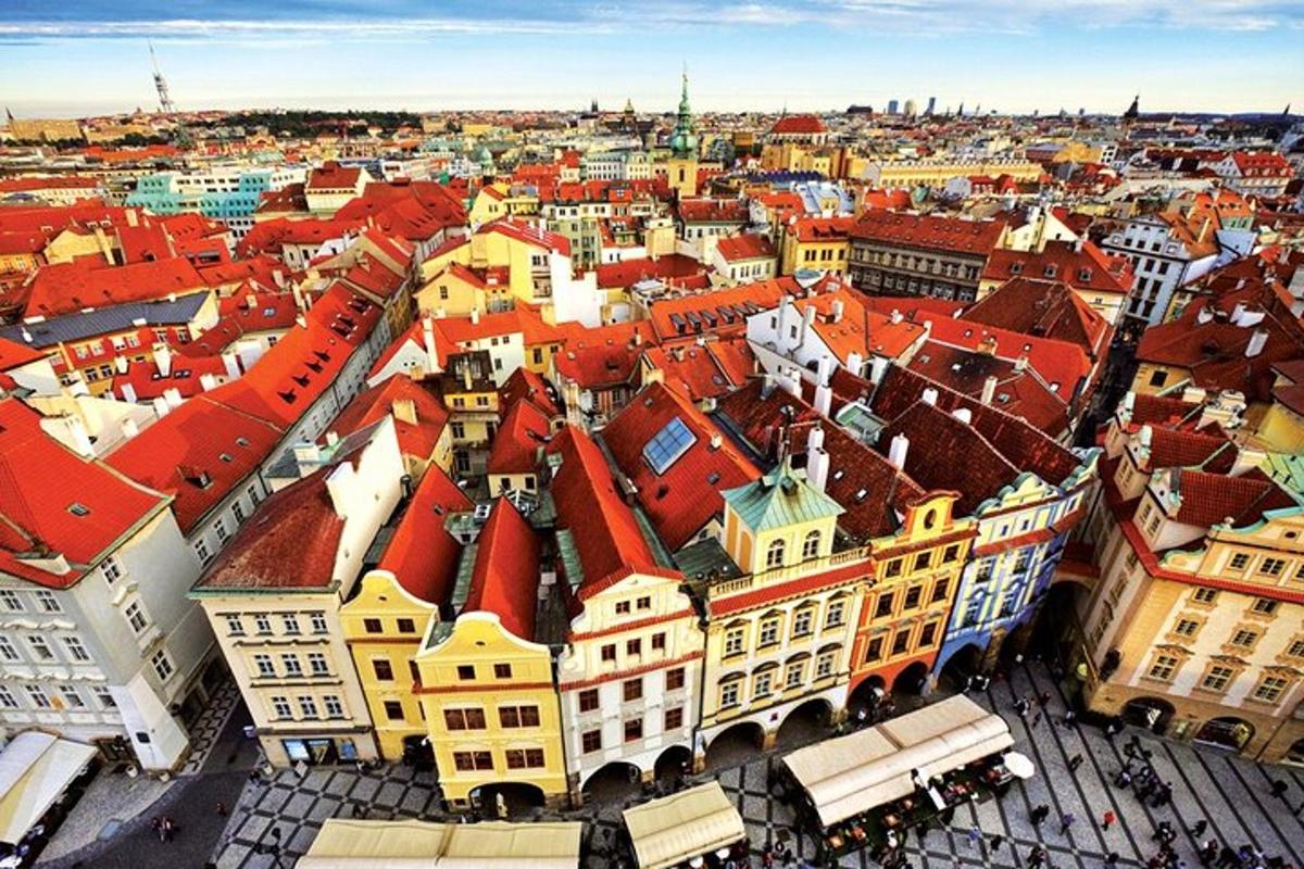una vista aerea di una città con edifici