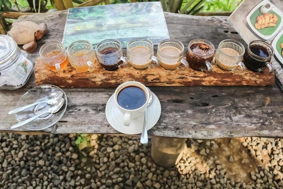 meja dengan secawan kopi dan balang jem