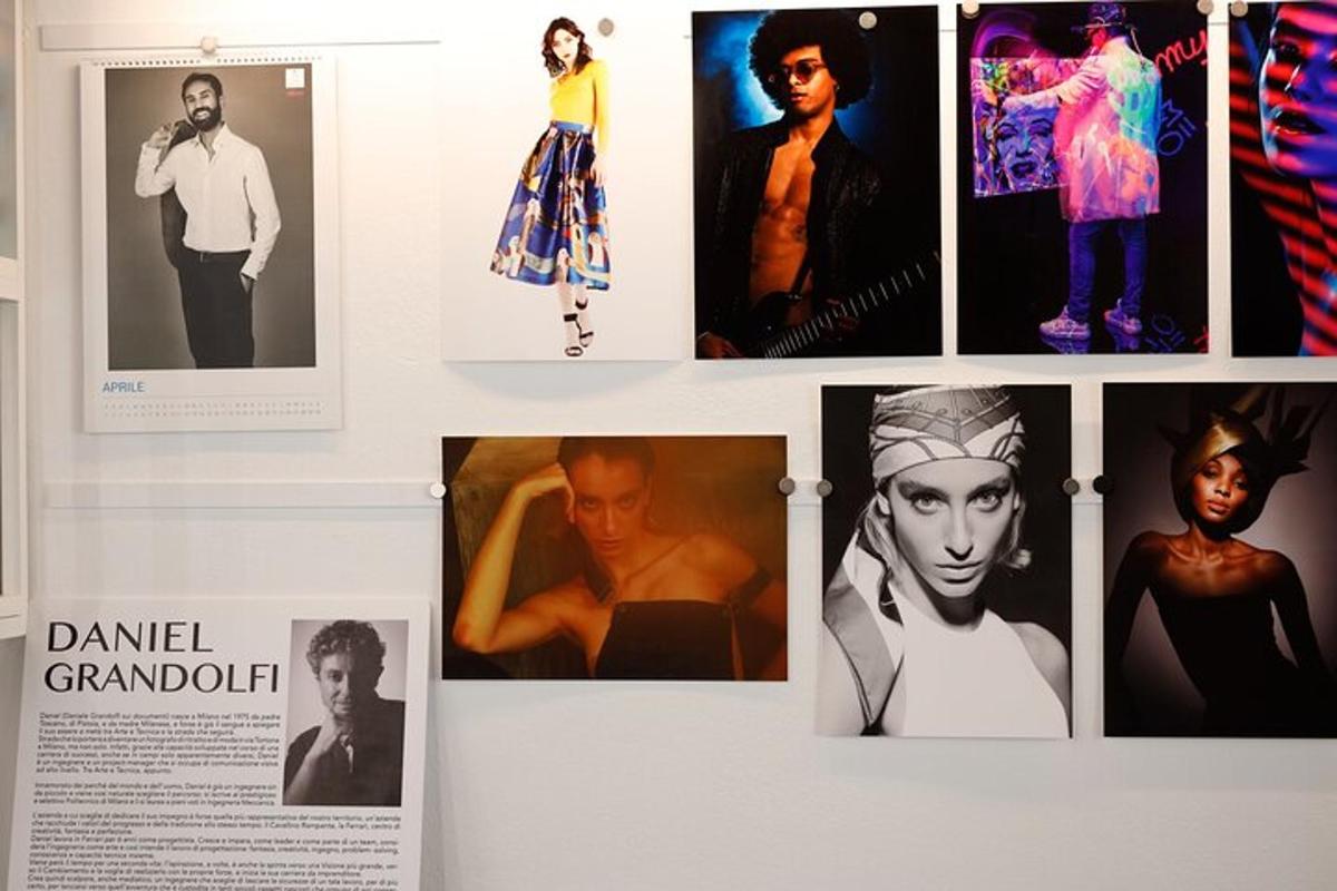 un collage di foto di personaggi famosi e dei loro album