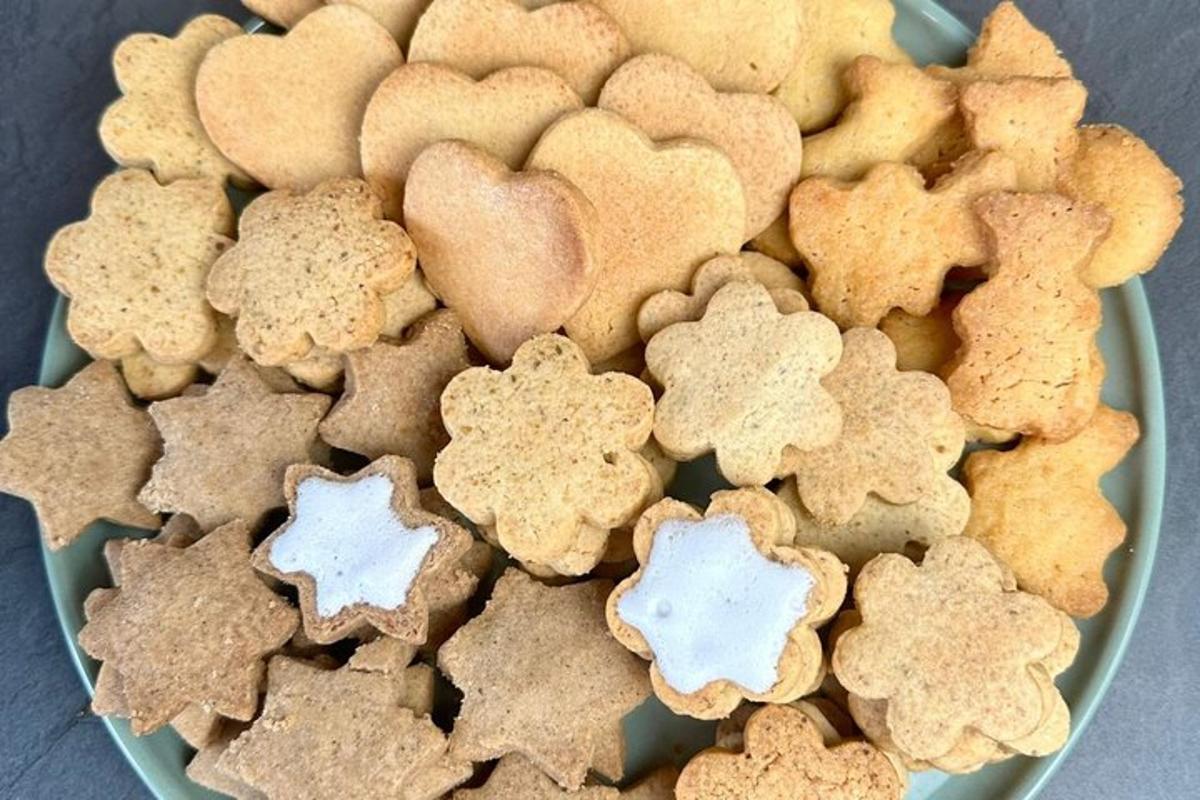 sepinggan biskut berbentuk hati