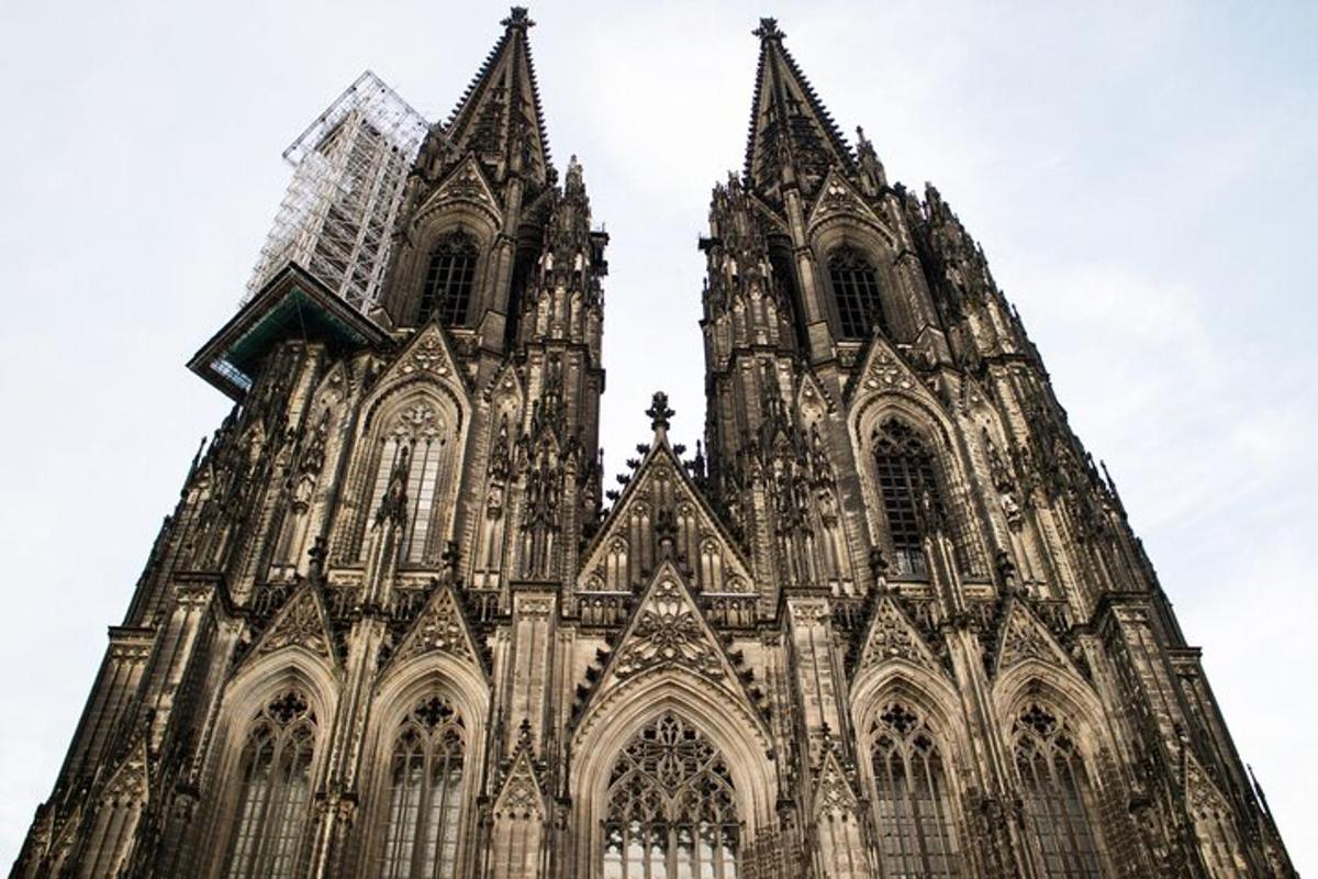 een afbeelding van een kathedraal