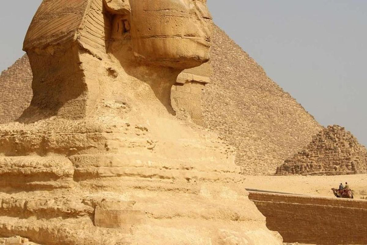 pemandangan piramid dan sphinx
