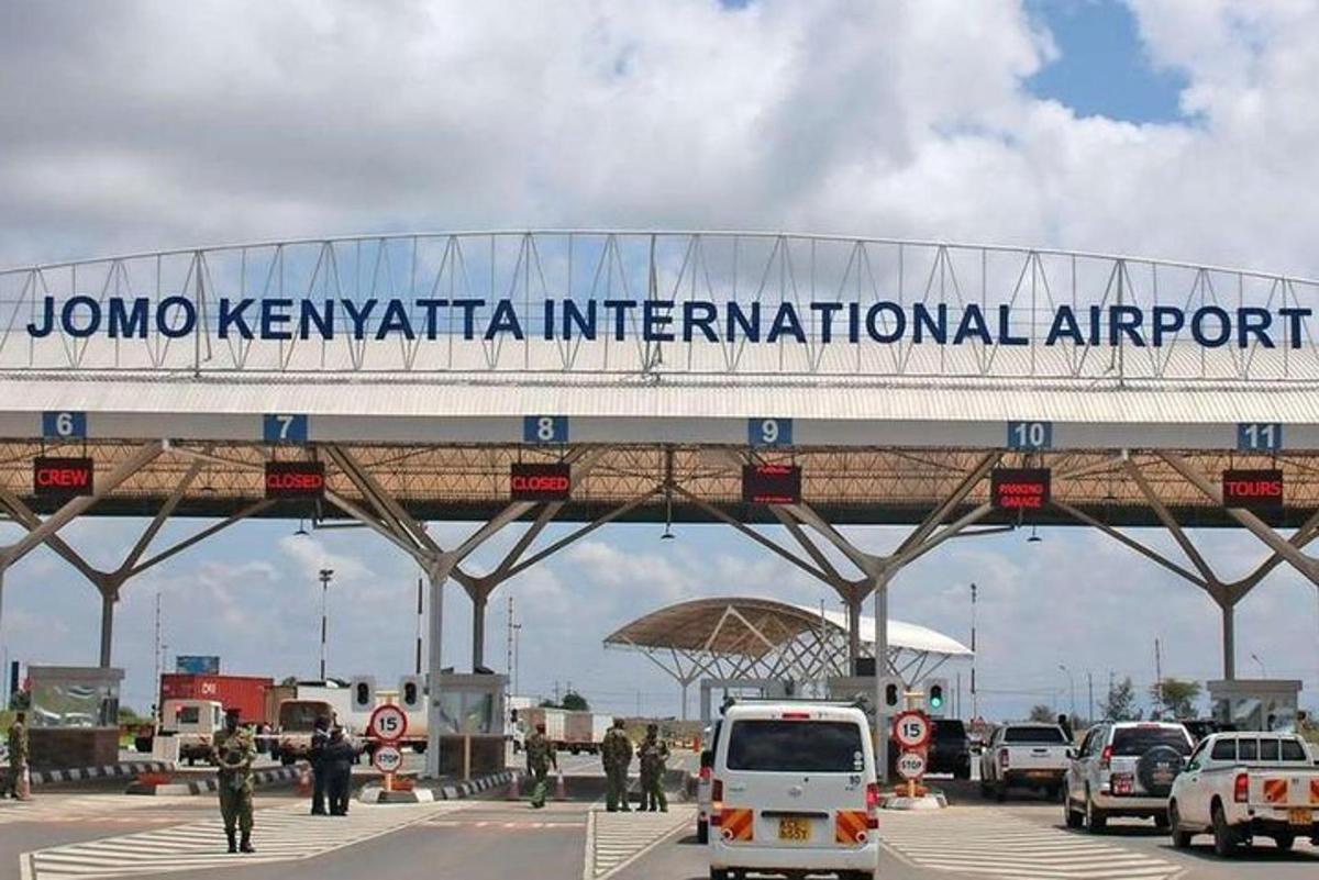 isang sign na may nakasulat na korea kyrkan artificial international airport
