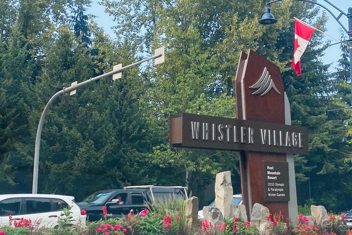 Un cartel para un área silvestre de Williken con una bandera
