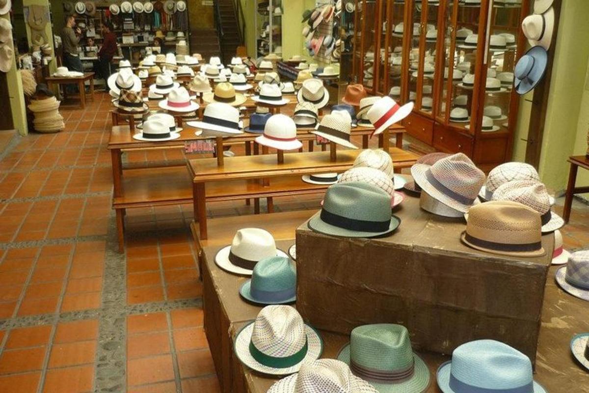 a bunch of hats on display in a store