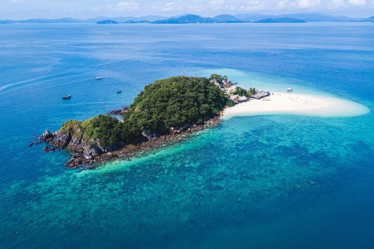 un'isola in mezzo all'oceano