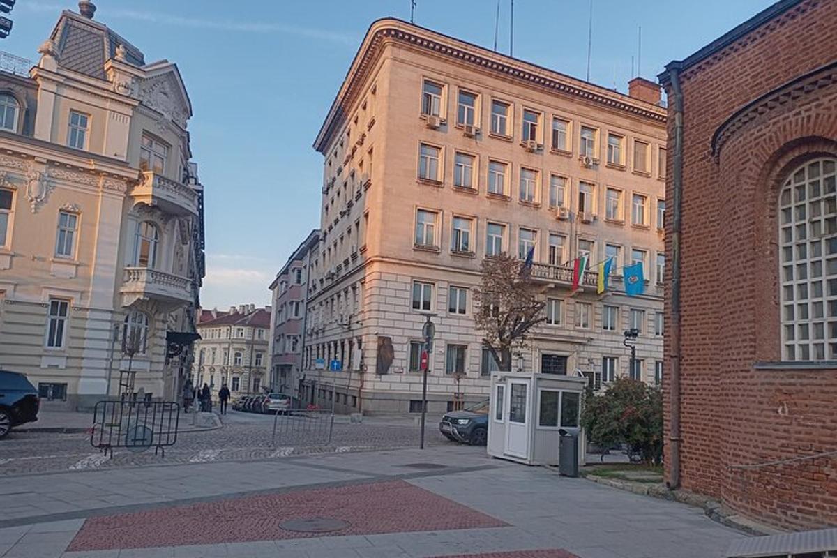 група зграда на градској улици