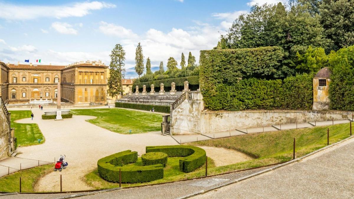 una vista de los jardines del palacio de Versalles