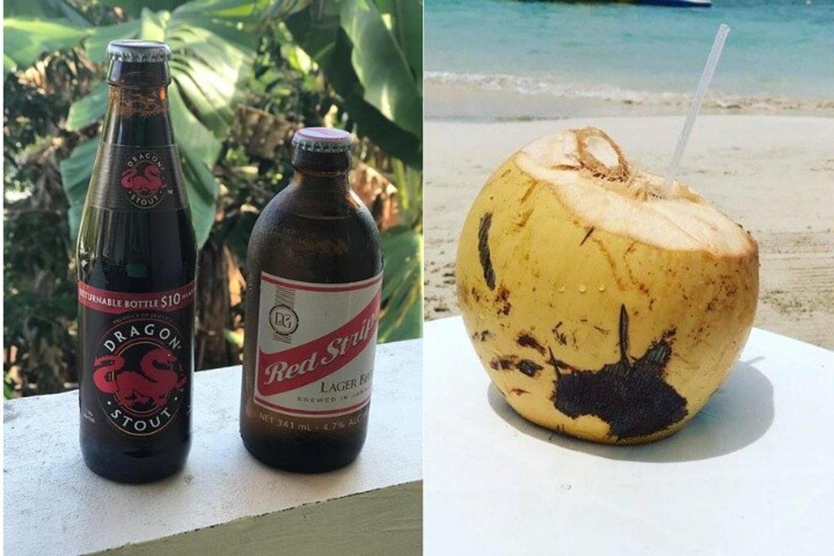 una bottiglia di birra e una noce di cocco su un tavolo