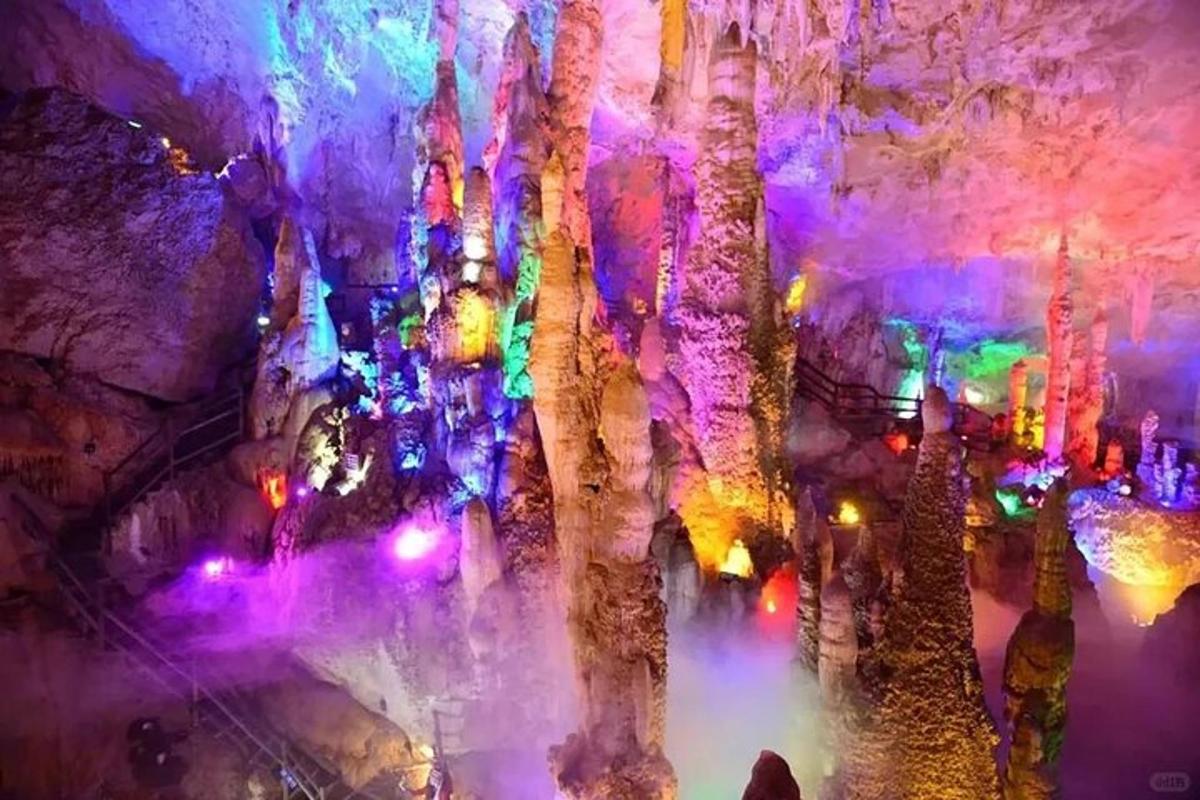 Attraction picture 3