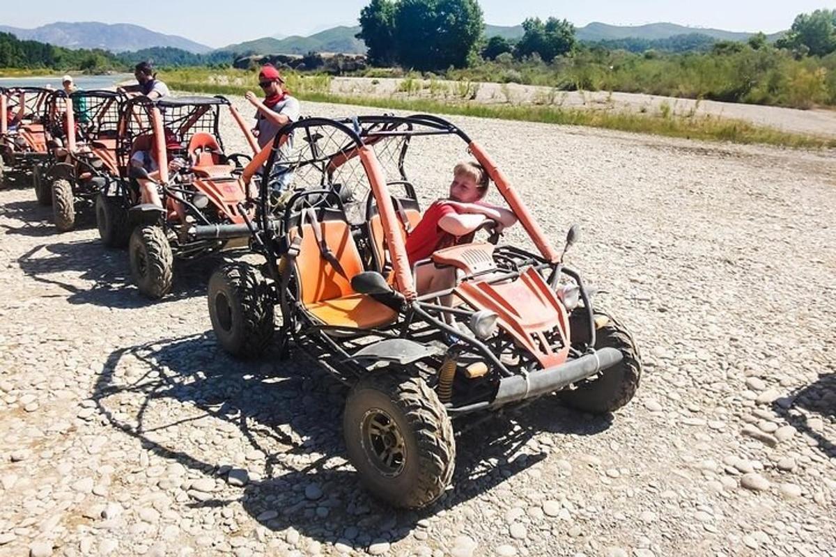 isang hanay ng mga four wheeler na nakaparada sa isang field