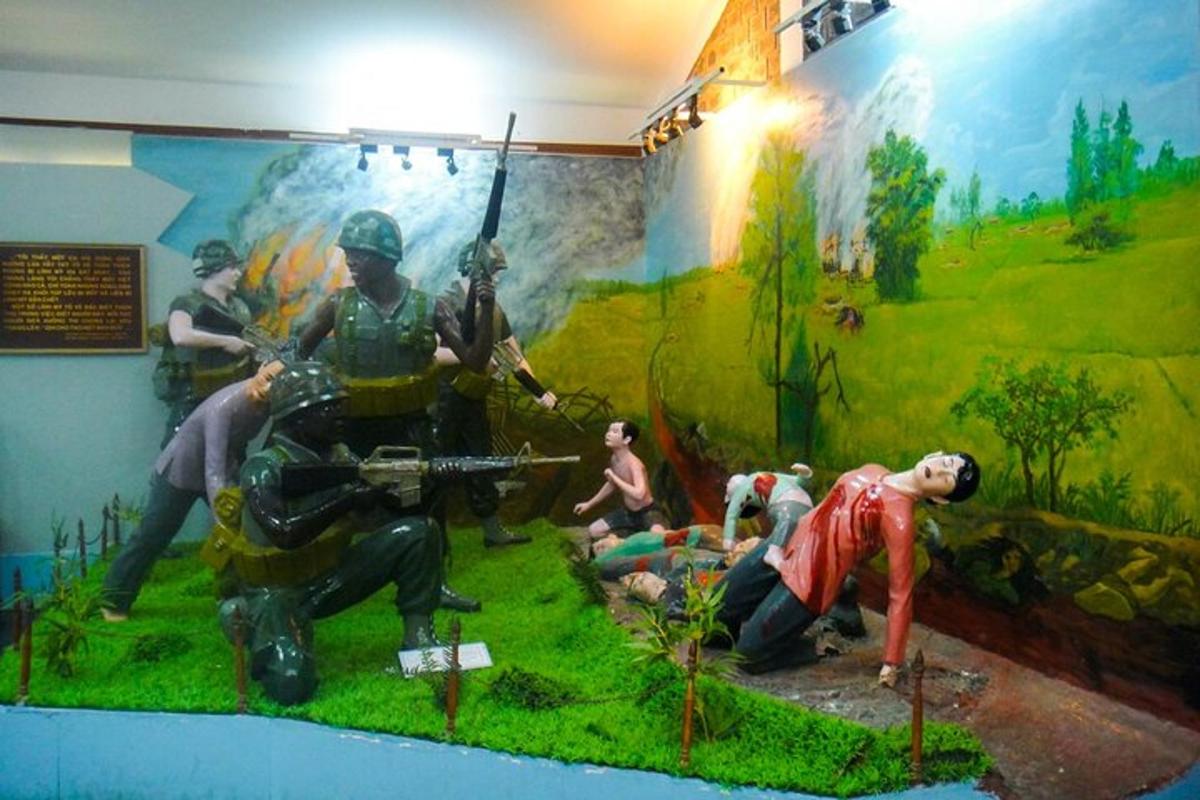 mural di dinding dengan lukisan seorang prajurit