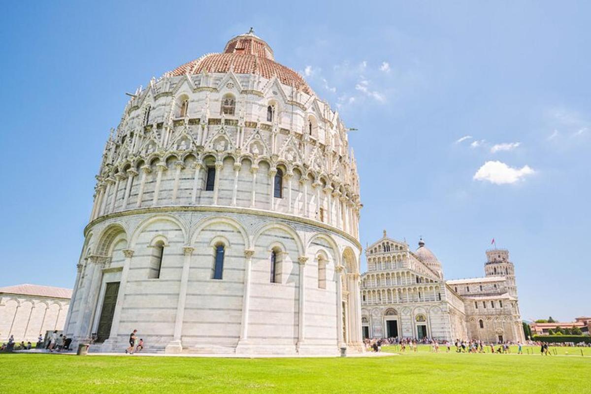 gambar menara pisa yang condong
