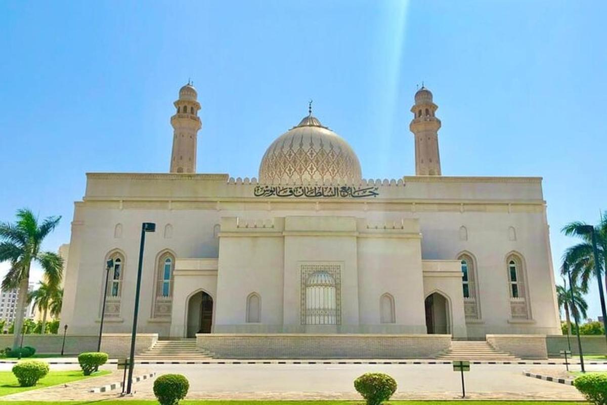 a building with a dome on top of it