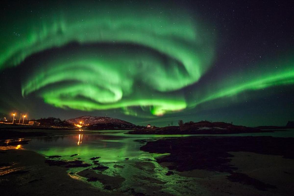 un'immagine di un'aurora nel cielo