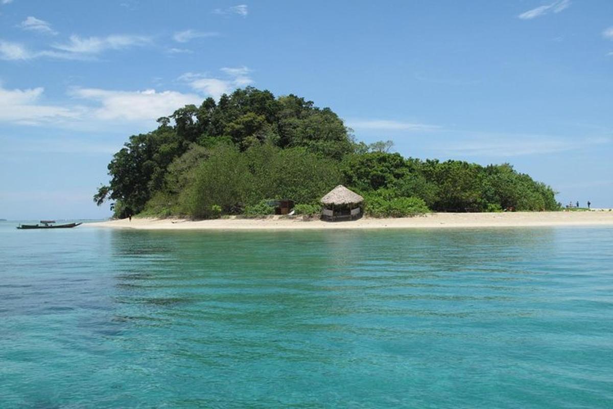 an island in the middle of the water